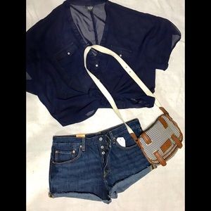 Levi jean denim shorts 💙